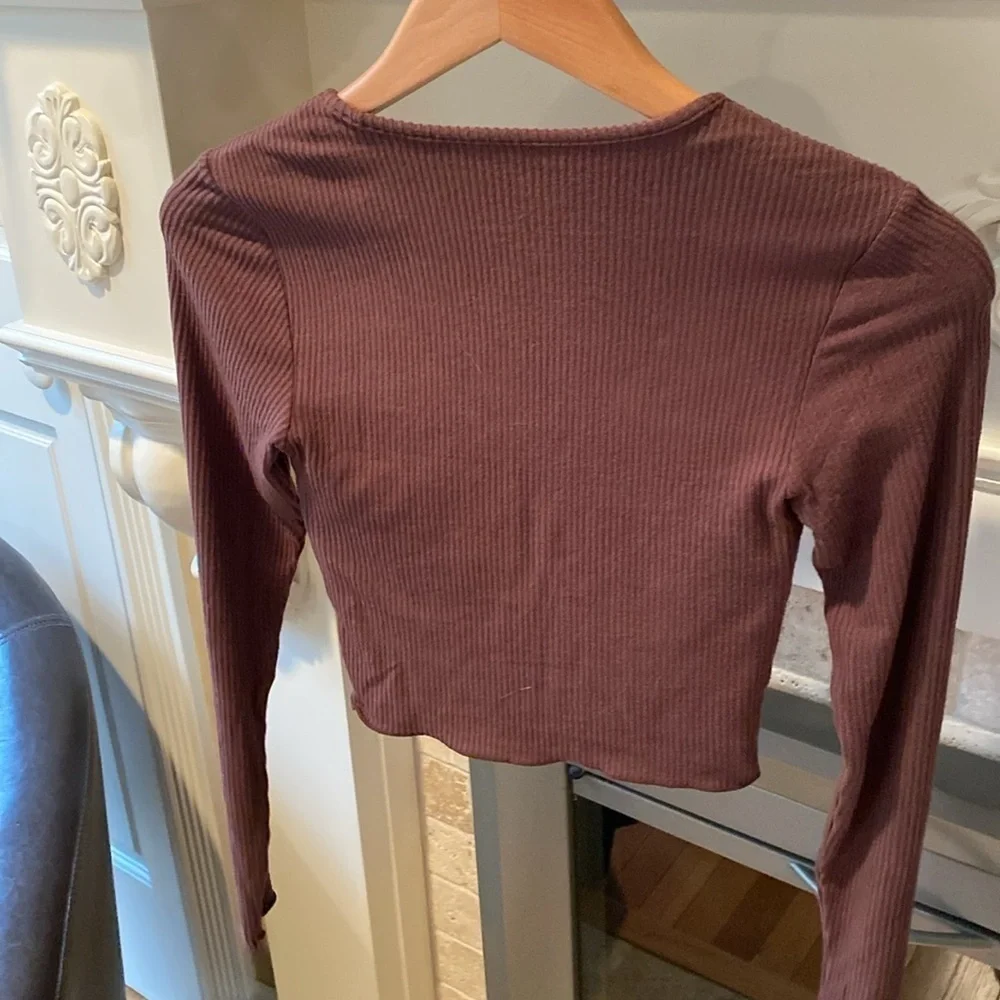 Klassy Network brand new cropped long sleeve shirt built in bra XS extra small - Picture 3 of 6